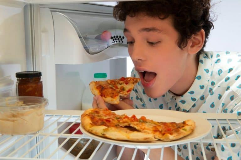 Can You Eat Cold Pizza? (and best way to reheat) – topfoodinfo.com