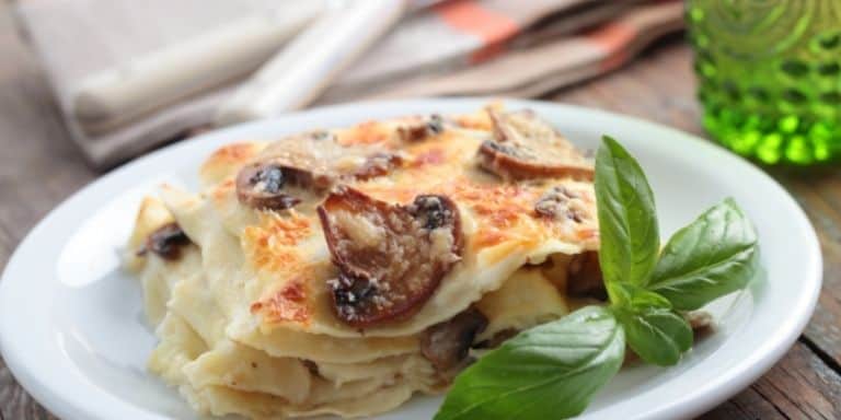 Lasagna with mushrooms