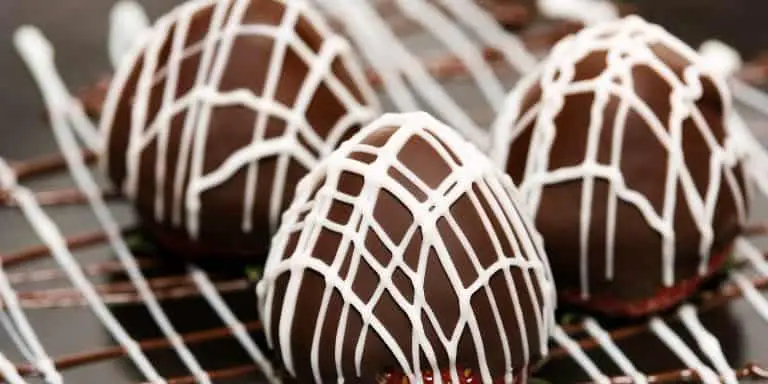 Chocolate Covered Strawberries web decoration