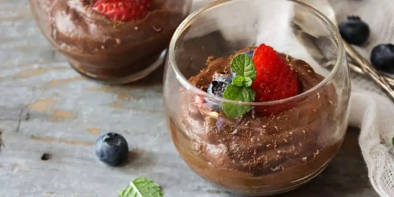 Chocolate mousse with strawberry