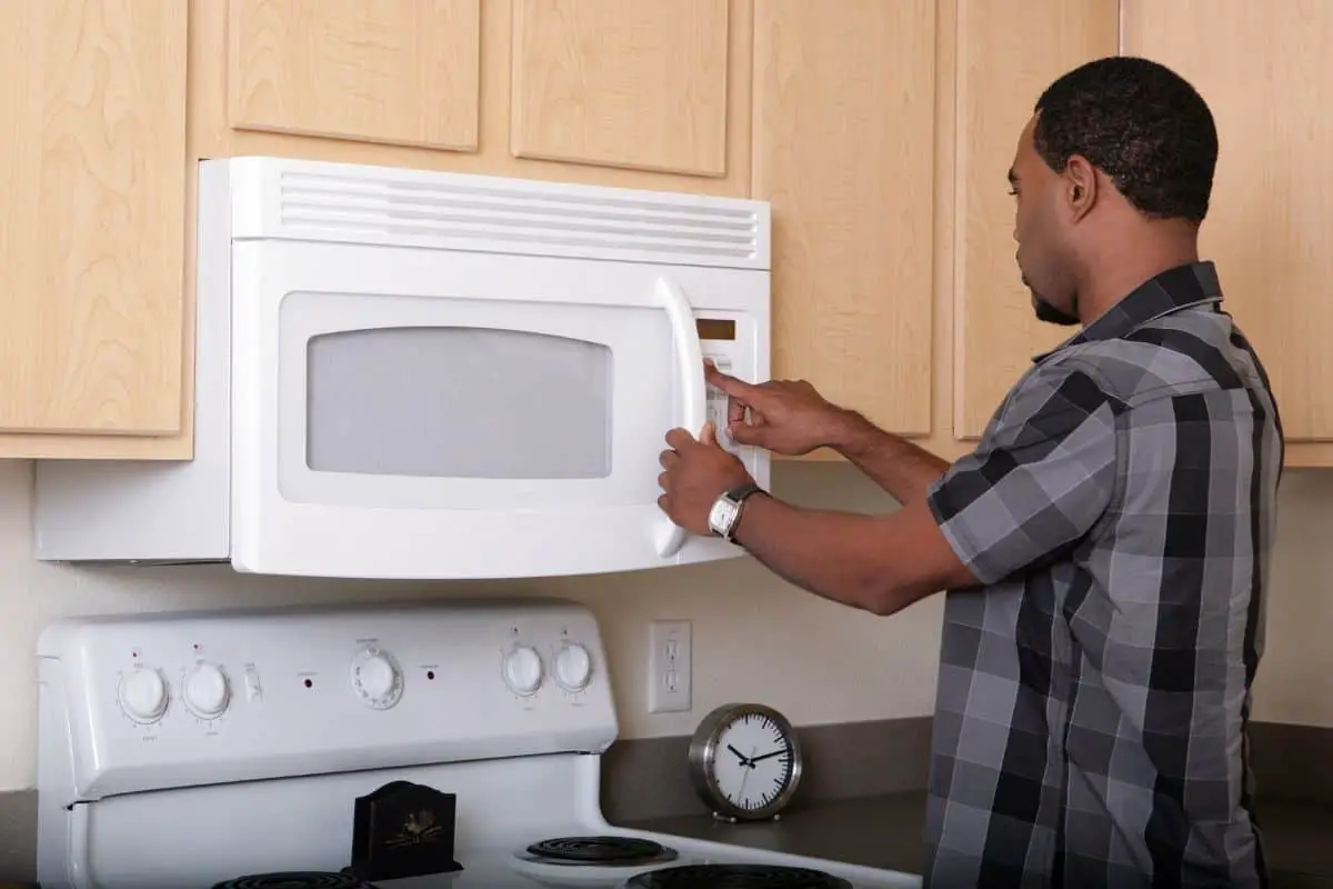 Do Microwaves Affect Bluetooth Or WiFi? (How to prevent it