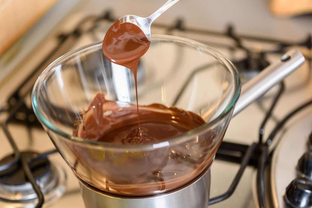 Will Melted Chocolate Harden At Room Temperature?