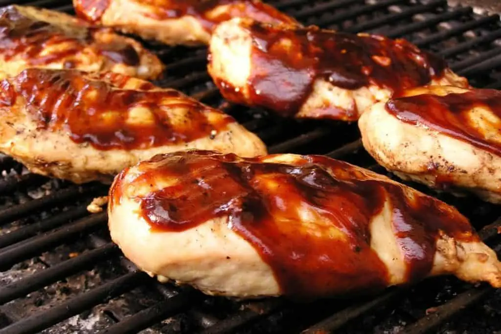 How To Reheat Saucy Food In An Air Fryer (Pizza, Lasagne and Saucy BBQ