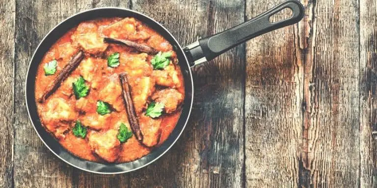 Chicken curry in a frying pan